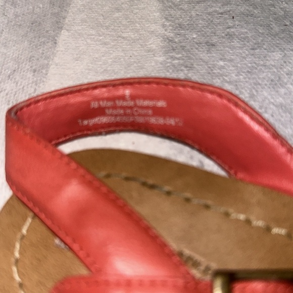 Mossimo Supply Co Pink Sandals, Size 9, Worn Once. - Picture 4 of 4